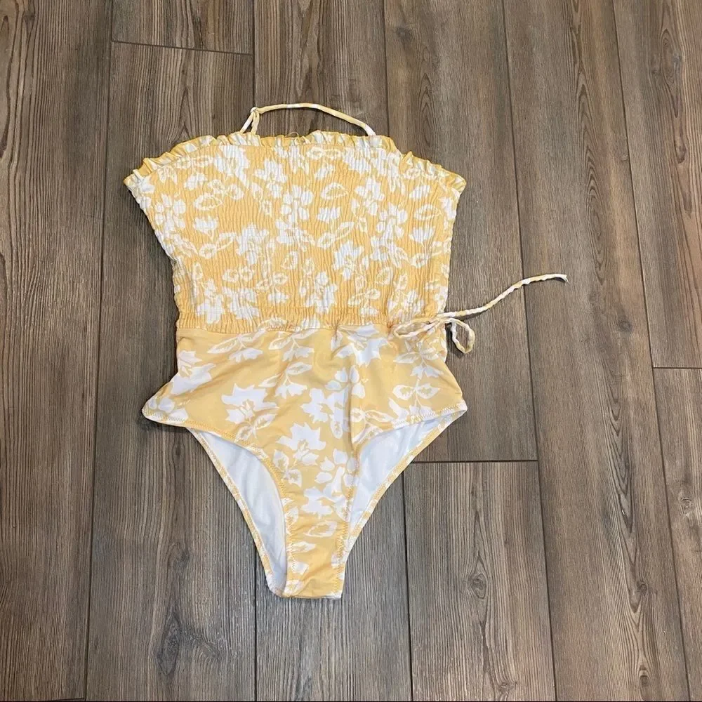 Yellow Floral Seersucker Cheeky Swimsuit Large